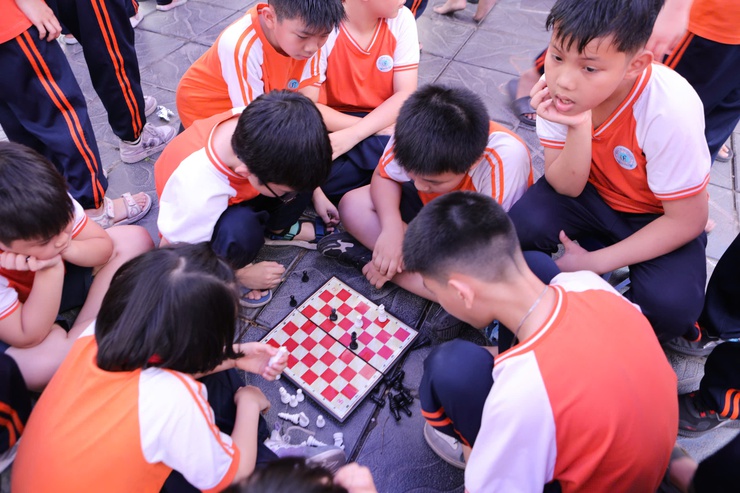 Trường Tiểu học Cổ Nhuế 2A tổ chức Ngày hội "Thiếu nhi vui khỏe - Tiến bước lên Đoàn" chào mừng kỷ niệm 95 năm ngày thành lập Đoàn TNCS Hồ Chí Minh (26/3/1931 - 26/3/2026) và 85 năm ngày thành lập Đội TNTP Hồ Chí Minh (15/5/1941 - 15/5/2026).- Ảnh 16.