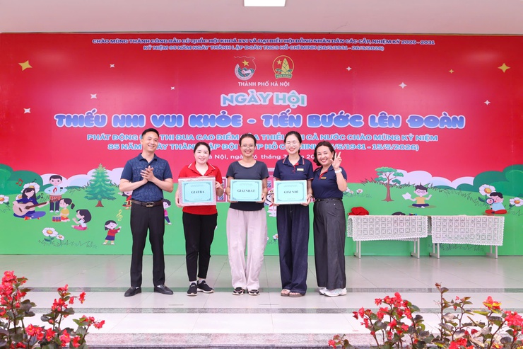 Trường Tiểu học Cổ Nhuế 2A tổ chức Ngày hội "Thiếu nhi vui khỏe - Tiến bước lên Đoàn" chào mừng kỷ niệm 95 năm ngày thành lập Đoàn TNCS Hồ Chí Minh (26/3/1931 - 26/3/2026) và 85 năm ngày thành lập Đội TNTP Hồ Chí Minh (15/5/1941 - 15/5/2026).- Ảnh 18.