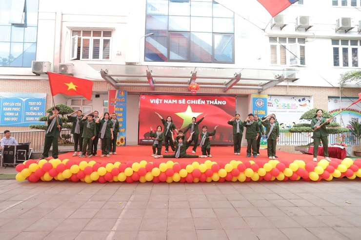 Tưng bừng hoạt động kỷ niệm 95 năm Ngày thành lập Đoàn TNCS Hồ Chí Minh (26/3/1931 – 26/3/2026) của Trường THCS Đức Thắng- Ảnh 7.