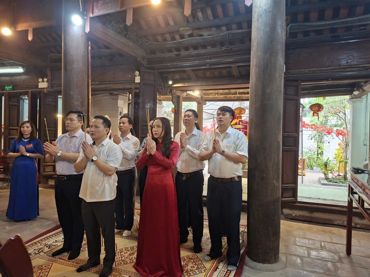 Lễ hội thường niên Đình Viên – phường Đông Ngạc xuân Bính Ngọ năm 2026 được tổ chức trang nghiêm, đúng với nghi thức truyền thống- Ảnh 2.