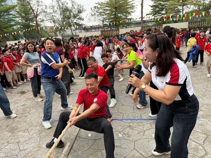 Sôi nổi Ngày hội “Thiếu nhi vui khỏe – Tiến bước lên Đoàn” năm 2026 của Trường Tiểu học Đông Ngạc- Ảnh 8.