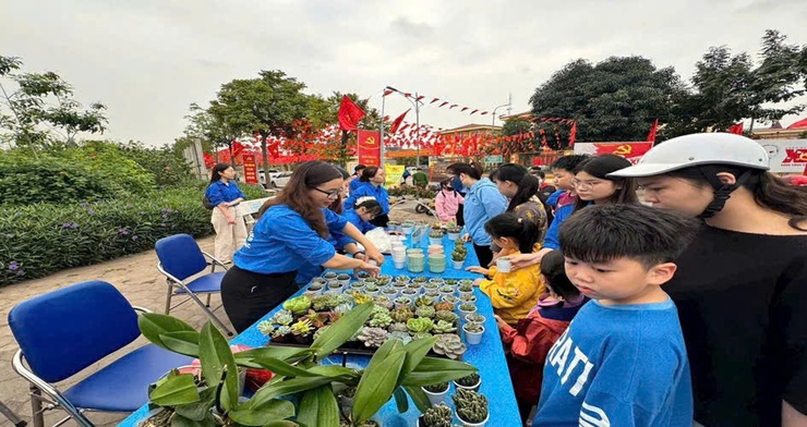 Tuổi trẻ phường Đông Ngạc viết tiếp trang sử vẻ vang 95 năm Đoàn Thanh niên Cộng sản Hồ Chí Minh- Ảnh 1.