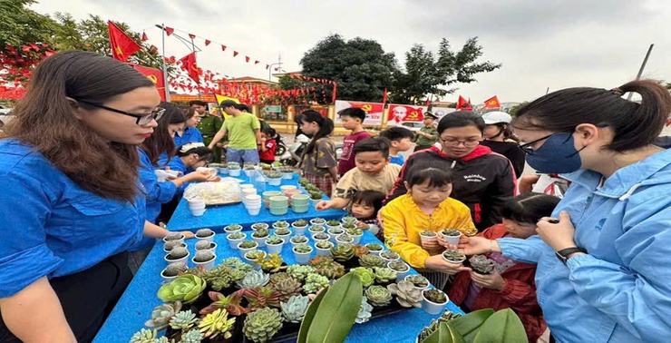 Tuổi trẻ phường Đông Ngạc viết tiếp trang sử vẻ vang 95 năm Đoàn Thanh niên Cộng sản Hồ Chí Minh- Ảnh 2.