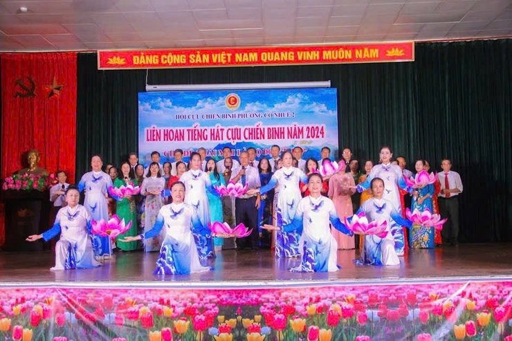 Câu lạc bộ Văn nghệ TDP Liên Trù – phường Đông Ngạc: Điểm hẹn của tình yêu âm nhạc, nâng cao đời sống văn hóa tinh thần cho Nhân dân- Ảnh 2.