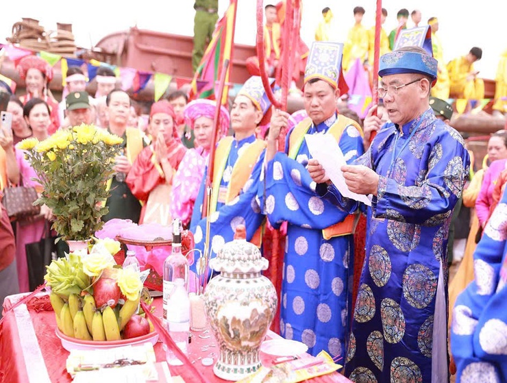 Lễ hội truyền thống Đình Đông Ngạc (Đình Vẽ) xuân Bính Ngọ năm 2026: Giữ gìn và phát huy giá trị văn hóa của ông cha để lại hội nhập văn hóa Thủ đô giàu bản sắc Thăng Long - Hà Nội.- Ảnh 4.