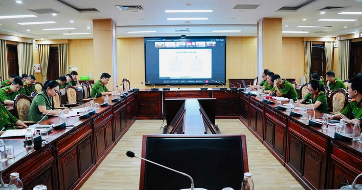 Hoài Đức dự hội nghị trực tuyến quán triệt Nghị quyết số 02-NQ/TW, ngày 17/3/2026 của Bộ Chính trị. - Ảnh 8.