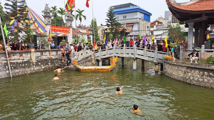 Tưng bừng các lễ hội truyền thống phường Long Biên- Ảnh 20.