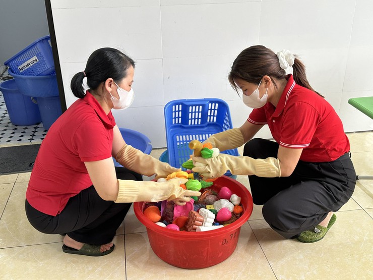 Tăng cường giám sát công tác phòng chống dịch bệnh tay chân miệng tại trường học- Ảnh 2.