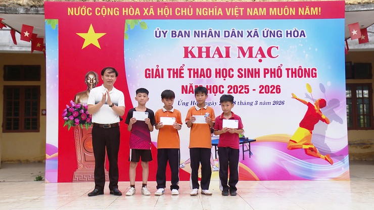 KHAI MẠC GIẢI THỂ THAO HỌC SINH PHỔ THÔNG XÃ ỨNG HÒA NĂM HỌC 2025–2026.- Ảnh 9.