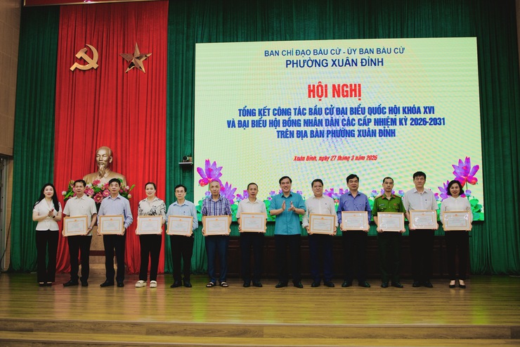 Phường Xuân Đỉnh: Tổng kết công tác bầu cử, sẵn sàng bước vào nhiệm kì mới- Ảnh 4.