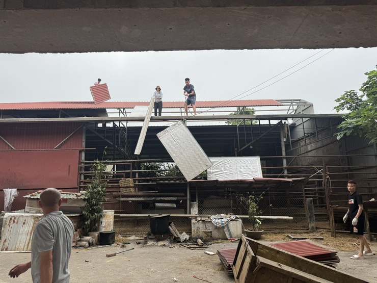 XÃ VĨNH THANH TĂNG CƯỜNG TUYÊN TRUYỀN, 4 HỘ TỰ GIÁC THÁO DỠ CÔNG TRÌNH VI PHẠM TRƯỚC THỜI ĐIỂM CƯỠNG CHẾ- Ảnh 4.