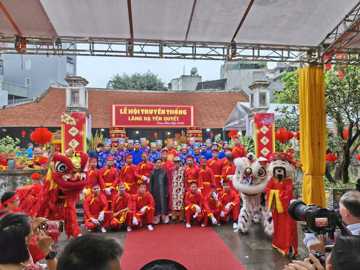 Lễ hội truyền thống làng Hạ Yên Quyết: Rước Thánh Phụng nghênh- Ảnh 1.