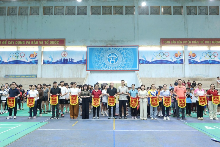 KHAI MẠC GIẢI THỂ THAO HỌC SINH PHỔ THÔNG XÃ VÂN ĐÌNH NĂM HỌC 2025–2026- Ảnh 3.