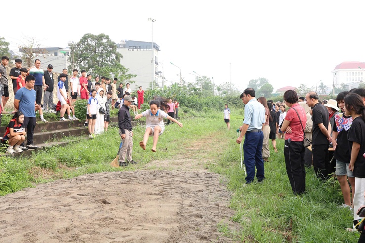 KHAI MẠC GIẢI THỂ THAO HỌC SINH PHỔ THÔNG XÃ VÂN ĐÌNH NĂM HỌC 2025–2026- Ảnh 6.