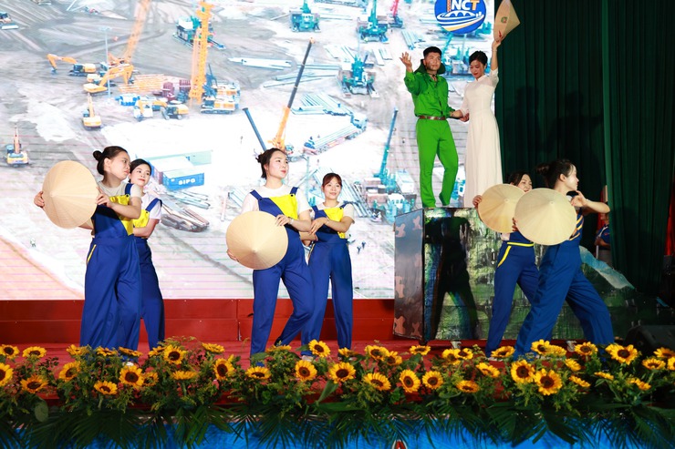 VĂN NGHỆ CHÀO MỪNG ĐẠI HỘI HỘI LHTN XÃ TRUNG GIÃ KHOÁ I, NHIỆM KỲ 2026-2029- Ảnh 1.