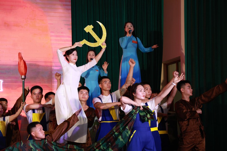 VĂN NGHỆ CHÀO MỪNG ĐẠI HỘI HỘI LHTN XÃ TRUNG GIÃ KHOÁ I, NHIỆM KỲ 2026-2029- Ảnh 11.