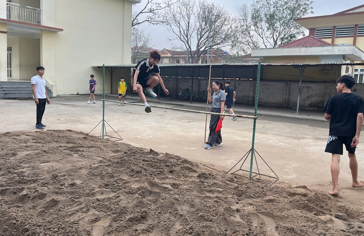 SÔI NỔI CÁC NỘI DUNG THI ĐẤU KHỐI THCS TẠI GIẢI THỂ THAO HỌC SINH XÃ ỨNG HÒA NĂM HỌC 2025–2026- Ảnh 3.