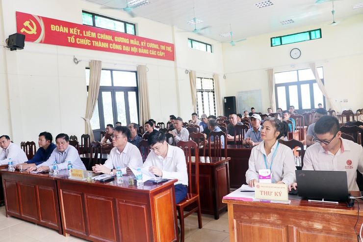 Trần Phú tổ chức thành công đấu giá cho thuê  9 thửa đất sản xuất đất nông nghiệp thuộc quỹ đất công ích trên địa bàn- Ảnh 1.