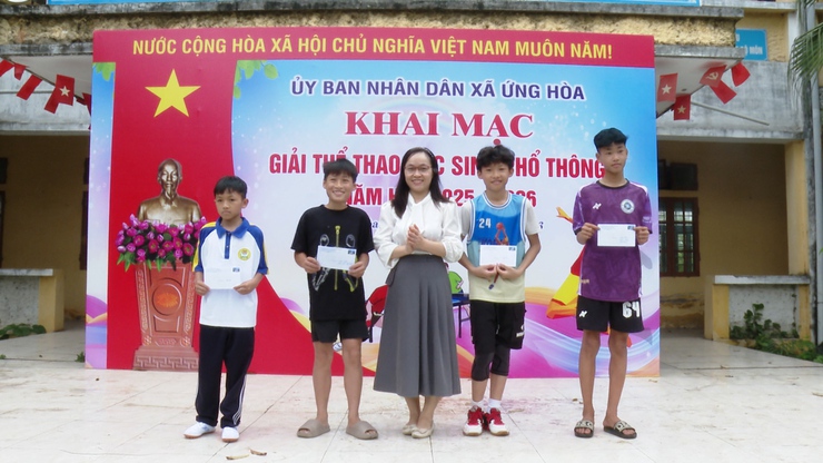 SÔI NỔI CÁC NỘI DUNG THI ĐẤU KHỐI THCS TẠI GIẢI THỂ THAO HỌC SINH XÃ ỨNG HÒA NĂM HỌC 2025–2026- Ảnh 16.