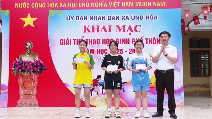 SÔI NỔI CÁC NỘI DUNG THI ĐẤU KHỐI THCS TẠI GIẢI THỂ THAO HỌC SINH XÃ ỨNG HÒA NĂM HỌC 2025–2026- Ảnh 5.