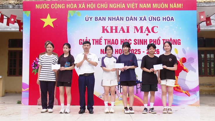 SÔI NỔI CÁC NỘI DUNG THI ĐẤU KHỐI THCS TẠI GIẢI THỂ THAO HỌC SINH XÃ ỨNG HÒA NĂM HỌC 2025–2026- Ảnh 10.