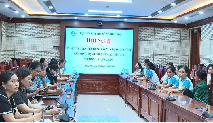 Phụ nữ Phúc Thọ: Đẩy mạnh tuyên truyền xây dựng gia đình "5 không, 3 sạch, 3 an" gắn với nông thôn mới, đô thị văn minh- Ảnh 4.