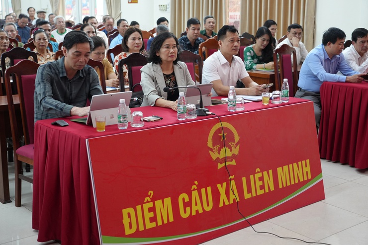 Ứng cử đại biểu Quốc hội khóa XVI vận động bầu cử với cử tri xã Liên Minh- Ảnh 2.