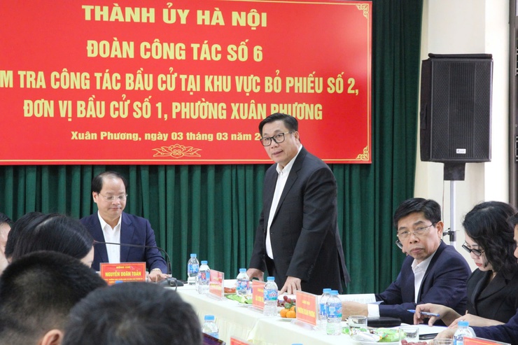 Đoàn công tác số 06 Thành ủy Hà Nội kiểm tra công tác chuẩn bị bầu cử tại phường Xuân Phương- Ảnh 5.