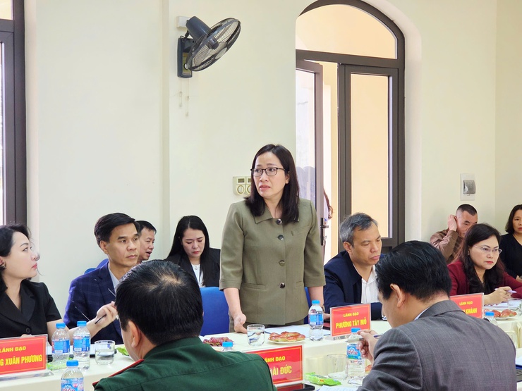 Đoàn công tác số 06 Thành ủy Hà Nội kiểm tra công tác chuẩn bị bầu cử tại phường Xuân Phương- Ảnh 6.