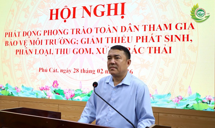 Phú Cát phát động phong trào toàn dân bảo vệ môi trường, ký cam kết với các thôn trên địa bàn- Ảnh 2.