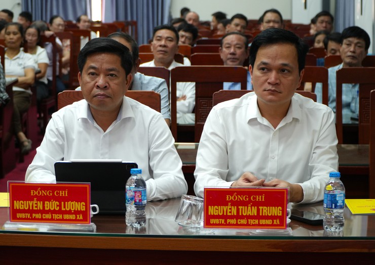 Hội nghị trực tuyến tiếp xúc cử tri để người ứng cử đại biểu Quốc hội khóa XVI , đại biểu HĐND các cấp nhiệm kỳ 2026 – 2031 vận động bầu cử, tại đơn vị bầu cử số 09.  - Ảnh 3.