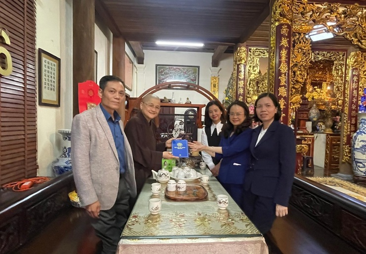 Lãnh đạo phường Tây Tựu thăm, chúc mừng các cơ sở tôn giáo nhân Tết Thượng Nguyên 2026- Ảnh 2.