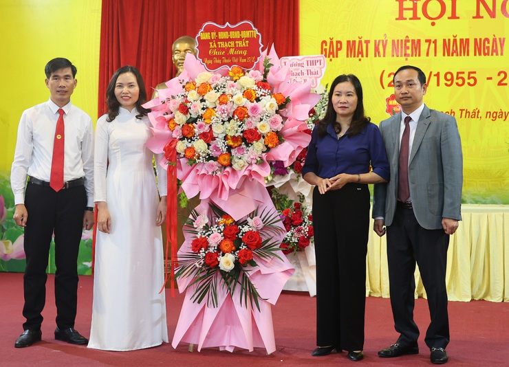 Xã Thạch Thất thăm, chúc mừng Bệnh viện Đa khoa Thạch Thất và Trạm Y tế xã Thạch Thất nhân kỷ niệm 71 năm ngày Thầy thuốc Việt Nam (27/02/1955 - 27/02/2026)- Ảnh 3.