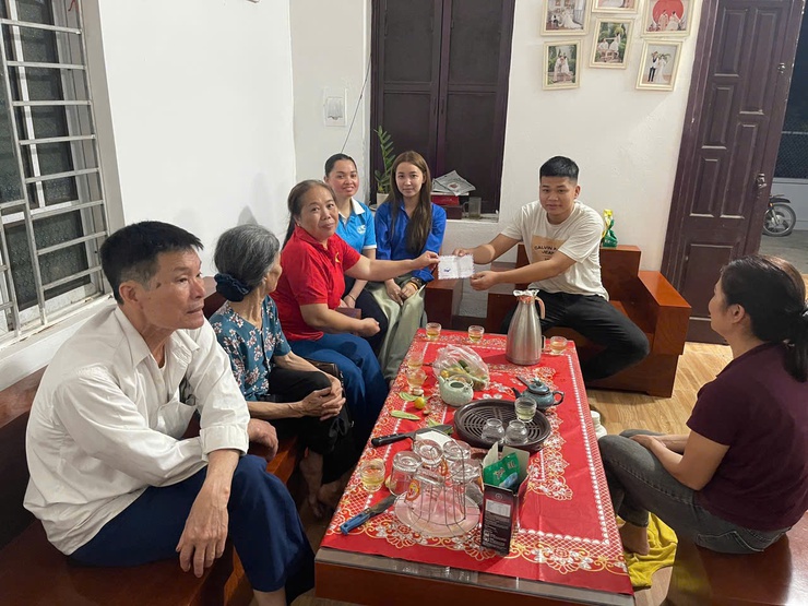 Ban Công tác Mặt trận các thôn xã Quảng Bị thăm hỏi, tặng quà tân binh trước ngày nhập ngũ năm 2026- Ảnh 5.