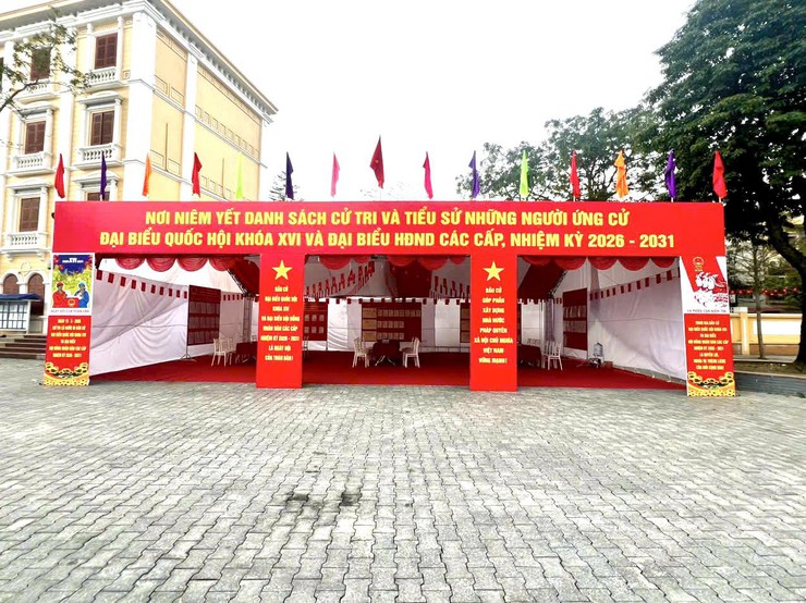 Xã Thạch Thất công khai danh sách người ứng cử đại biểu Quốc hội và HĐND các cấp, tạo điều kiện để cử tri nghiên cứu, lựa chọn đại biểu tiêu biểu- Ảnh 1.