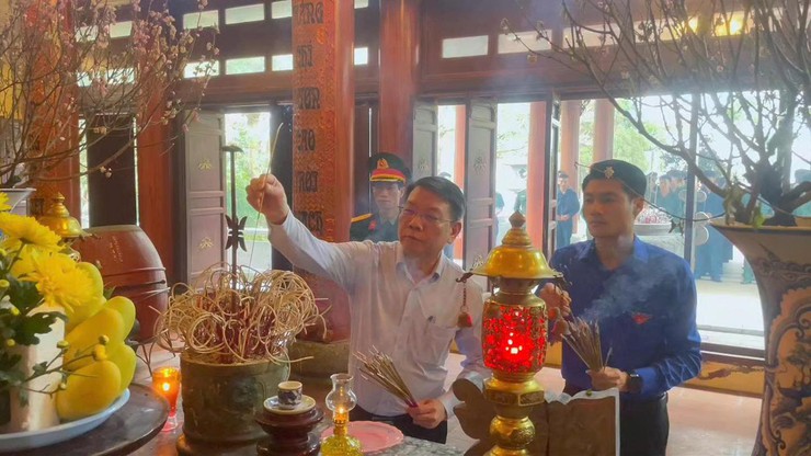 Thạch Thất: Gặp mặt và tuyên dương thanh niên lên đường nhập ngũ năm 2026- Ảnh 5.