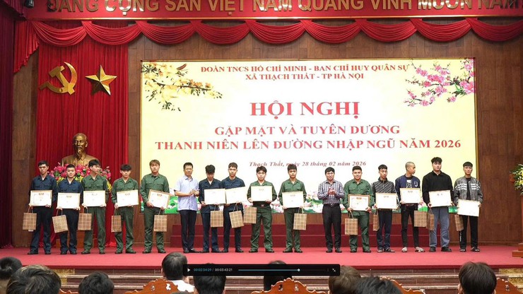 Thạch Thất: Gặp mặt và tuyên dương thanh niên lên đường nhập ngũ năm 2026- Ảnh 8.