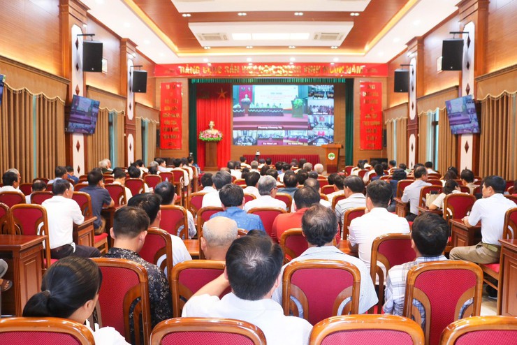 Ứng cử viên đại biểu Quốc hội khóa XVI, nhiệm kỳ 2026 - 2031 tiếp xúc cử tri Đơn vị bầu cử số 9- Ảnh 3.