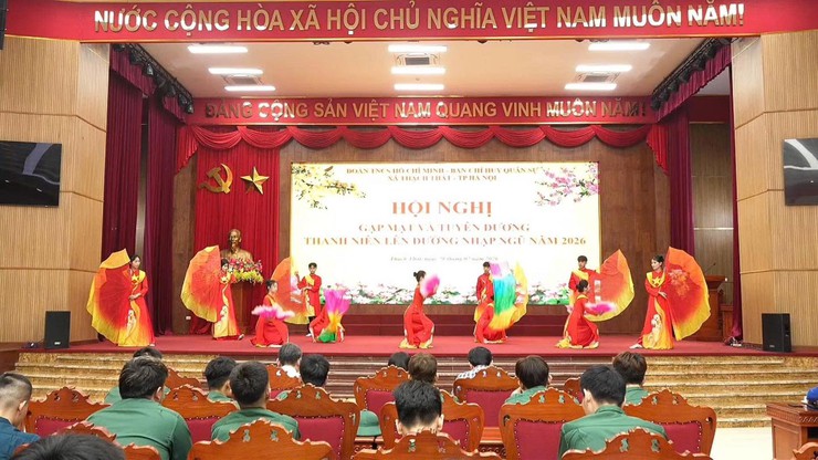 Thạch Thất: Gặp mặt và tuyên dương thanh niên lên đường nhập ngũ năm 2026- Ảnh 11.