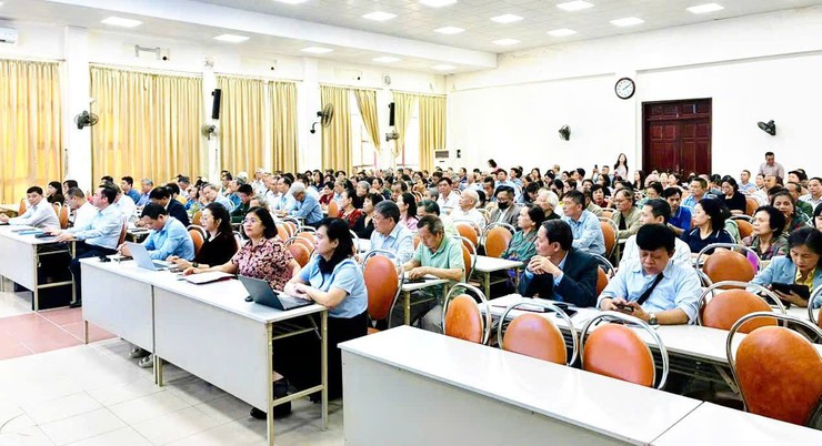 ỦY BAN BẦU CỬ PHƯỜNG LÁNG TỔ CHỨC HỘI NGHỊ TẬP HUẤN NGHIỆP VỤ CÔNG TÁC BẦU CỬ- Ảnh 3.