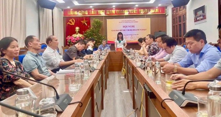 ĐẢNG ỦY DOANH NGHIỆP PHƯỜNG LÁNG TĂNG CƯỜNG LÃNH ĐẠO, ĐỒNG HÀNH CÙNG DOANH NGHIỆP THỰC HIỆN NHIỆM VỤ QUÝ I/2026 - Ảnh 5.