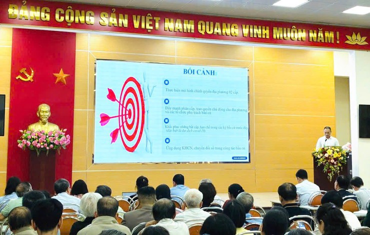 ỦY BAN BẦU CỬ PHƯỜNG LÁNG TỔ CHỨC HỘI NGHỊ TẬP HUẤN NGHIỆP VỤ CÔNG TÁC BẦU CỬ- Ảnh 2.