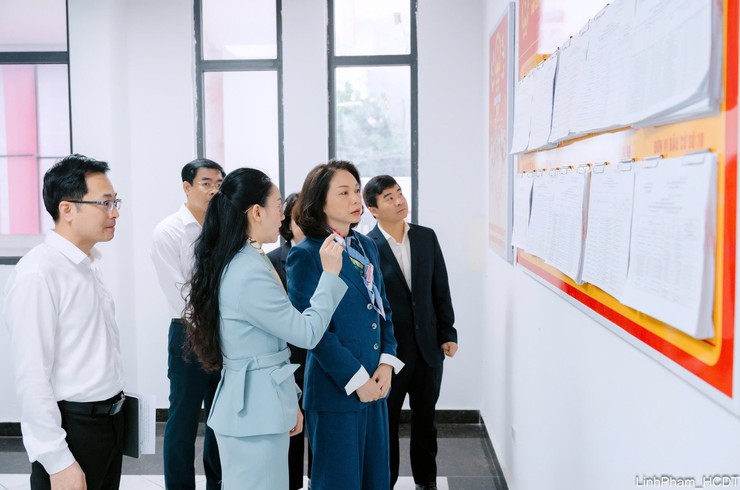ỦY BAN BẦU CỬ PHƯỜNG HỒNG HÀ TIẾP ĐOÀN KIỂM TRA CỦA UBND THÀNH PHỐ VỀ CÔNG TÁC TRIỂN KHAI KẾ HOẠCH BẦU CỬ QUỐC HỘI KHÓA XVI VÀ ĐẠI BIỂU HĐND CÁC CẤP, NHIỆM KỲ 2026-2031- Ảnh 2.