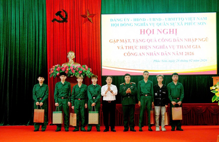 THANH NIÊN XÃ PHÚC SƠN TỰ HÀO LÊN ĐƯỜNG THỰC HIỆN NGHĨA VỤ QUÂN SỰ, THAM GIA NGHĨA VỤ CÔNG AN NHÂN DÂN NĂM 2026- Ảnh 1.