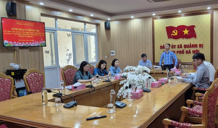 Chi bộ Ban Xây dựng Đảng xã Quảng Bị tổ chức sinh hoạt chính trị và sinh hoạt chuyên đề quý I/2026- Ảnh 1.