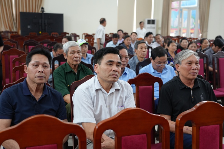 Ứng cử đại biểu Quốc hội khóa XVI vận động bầu cử với cử tri xã Liên Minh- Ảnh 4.