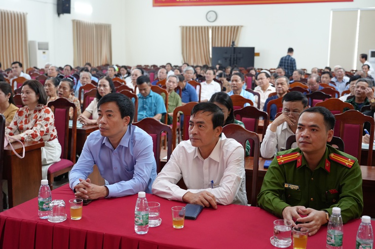 Ứng cử đại biểu Quốc hội khóa XVI vận động bầu cử với cử tri xã Liên Minh- Ảnh 3.