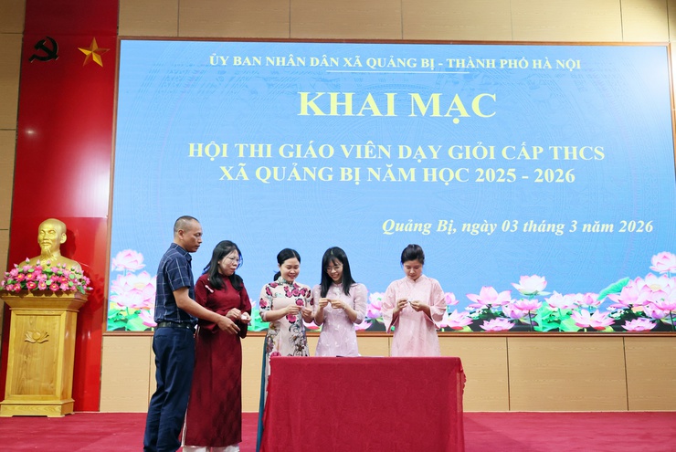 UBND xã Quảng Bị: Khai mạc Hội thi giáo viên dạy giỏi cấp THCS xã Quảng Bị năm học 2025-2026- Ảnh 6.