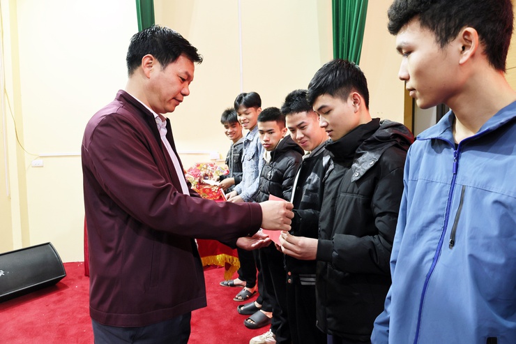 Tuổi trẻ Quảng Bị sẵn sàng lên đường bảo vệ Tổ quốc, viết tiếp truyền thống quê hương anh hùng- Ảnh 5.