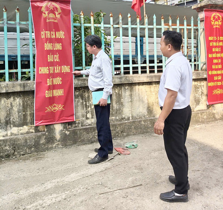 Ban bầu cử số 02 tiếp tục kiểm tra kiểm tra công tác niêm yết danh sách cử tri, danh sách ứng cử viên đại biểu Quốc hội XVI và đại biểu HĐND các cấp nhiệm kỳ 2026 – 2031- Ảnh 3.